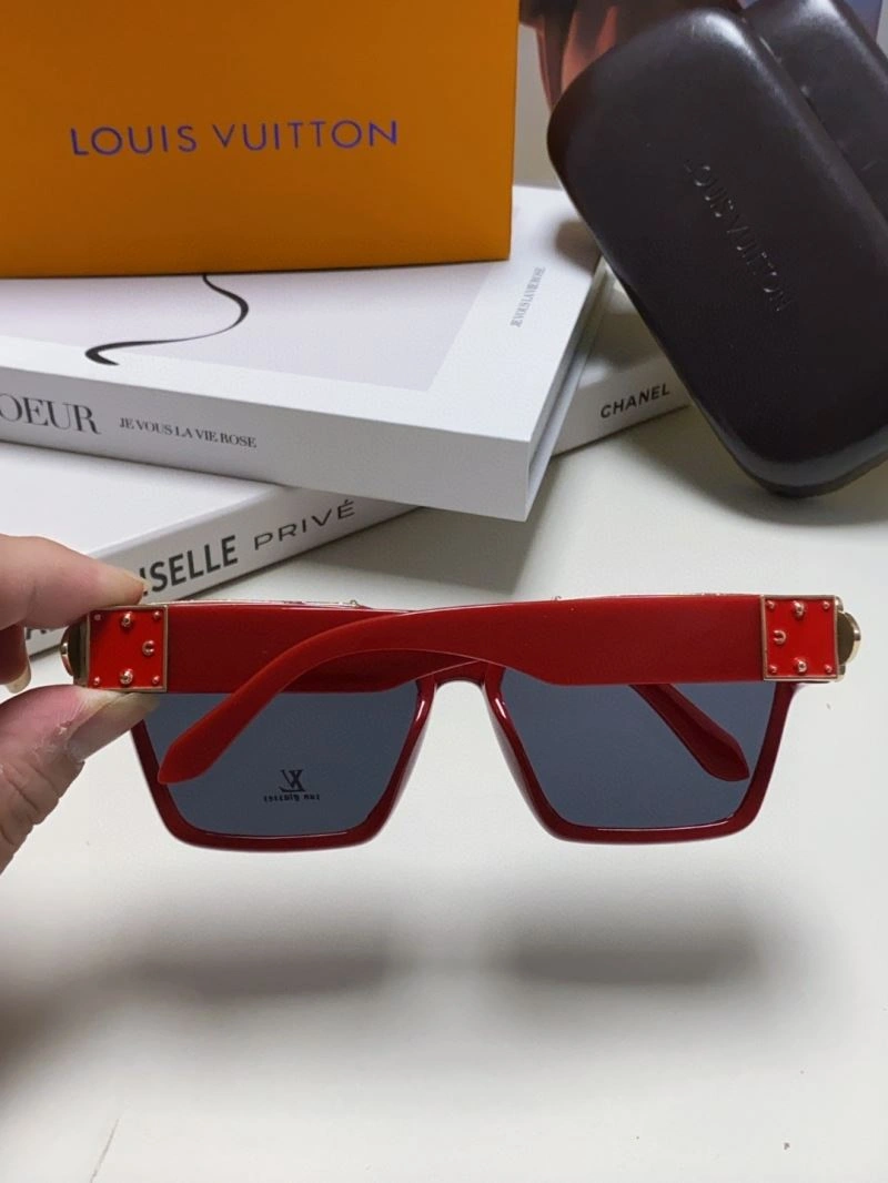 Louis Vuitton Sunglasses Durable 280817