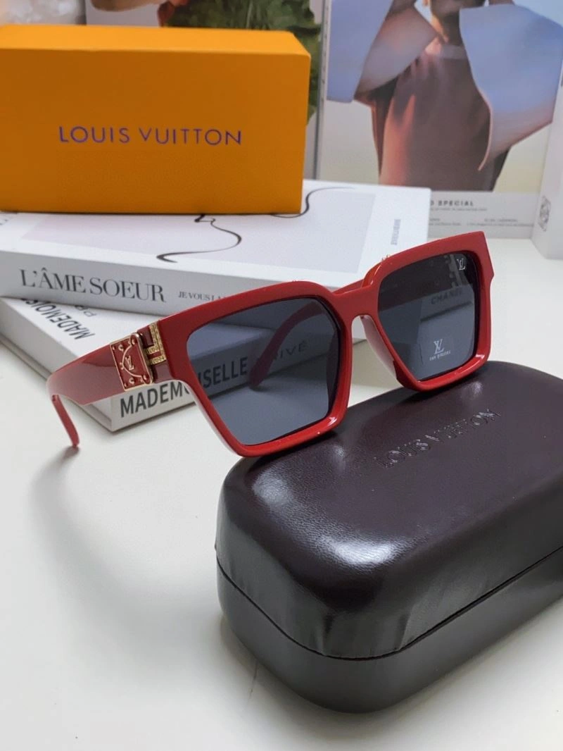 Louis Vuitton Sunglasses Durable 280817