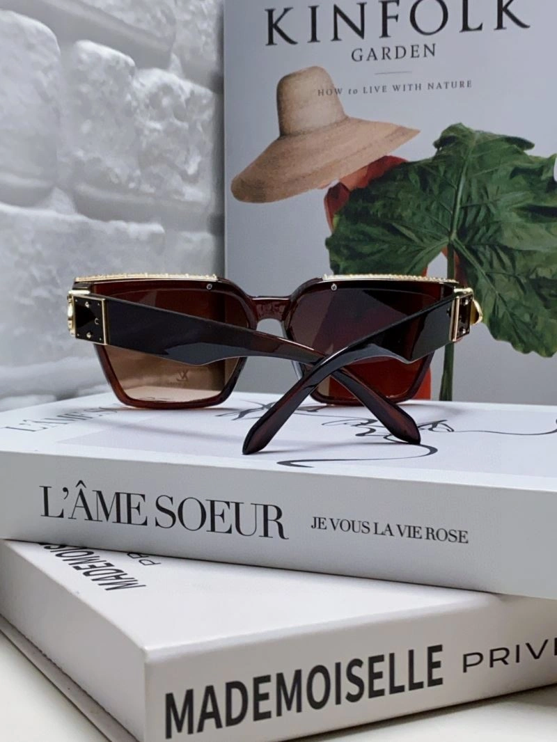 Louis Vuitton Sunglasses RelaxedFit 280816