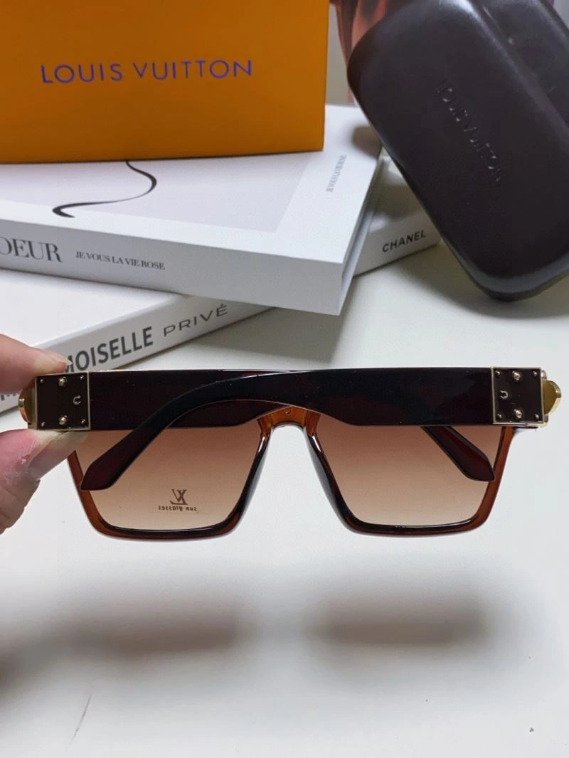 Louis Vuitton Sunglasses RelaxedFit 280816