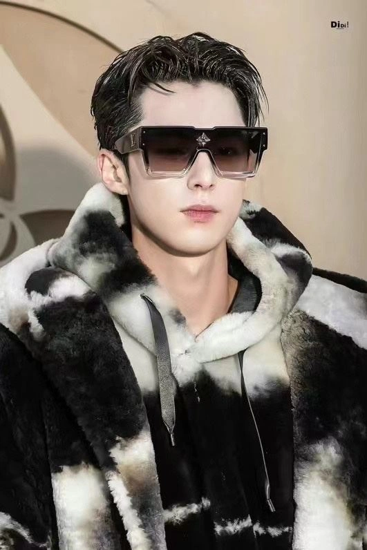 Bright Louis Vuitton Sunglasses 280841