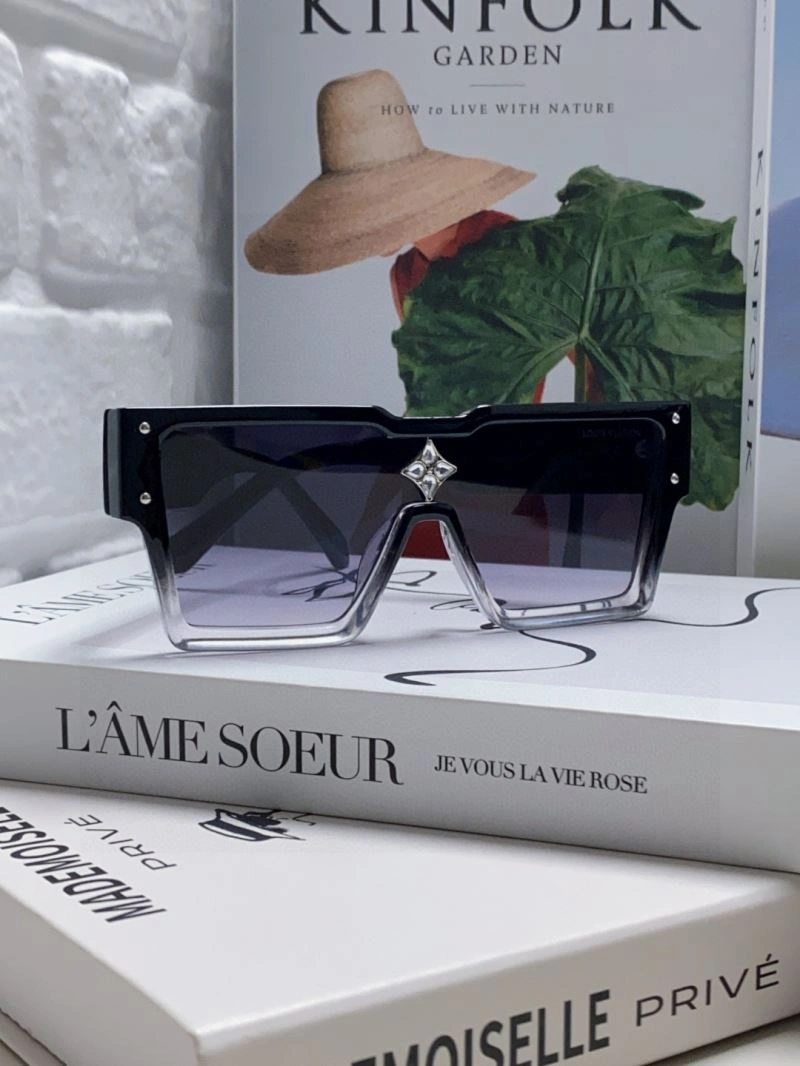 Bright Louis Vuitton Sunglasses 280841
