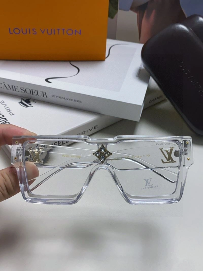WaterResistant Louis Vuitton Sunglasses 280838