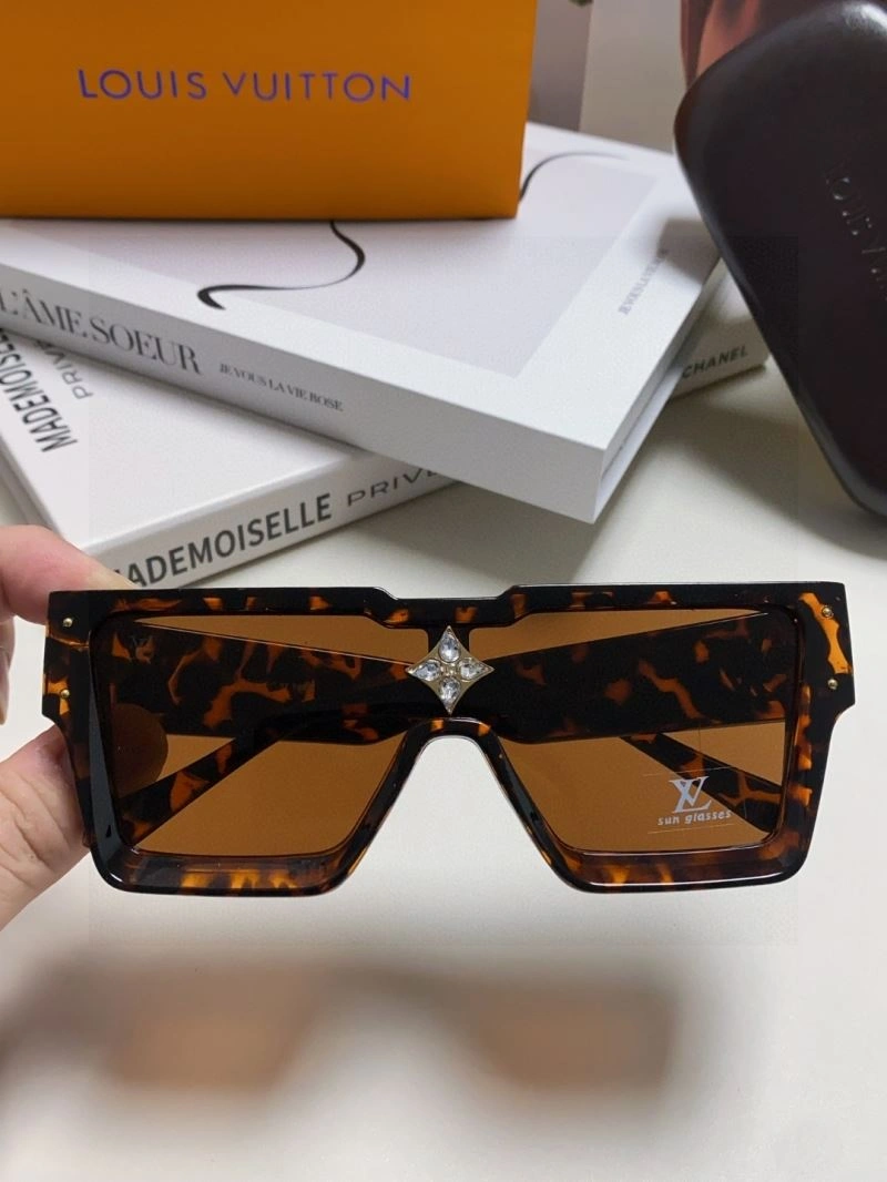 Louis Vuitton Sunglasses SunProtective 280834