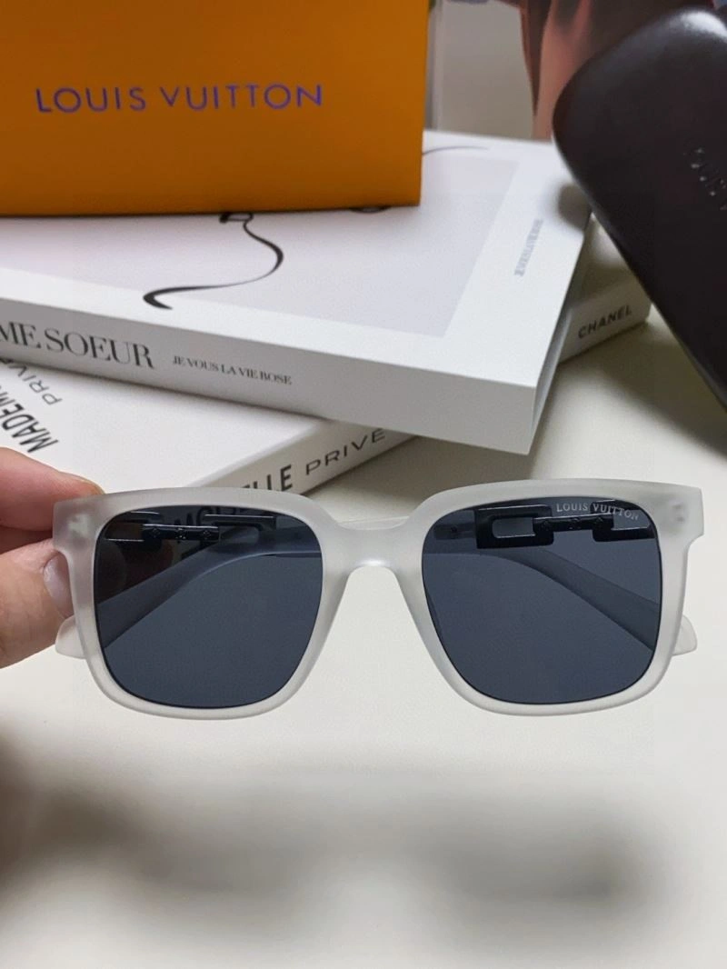Louis Vuitton Sunglasses Fashionable 280822