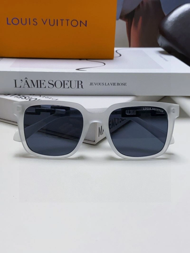 Louis Vuitton Sunglasses Fashionable 280822
