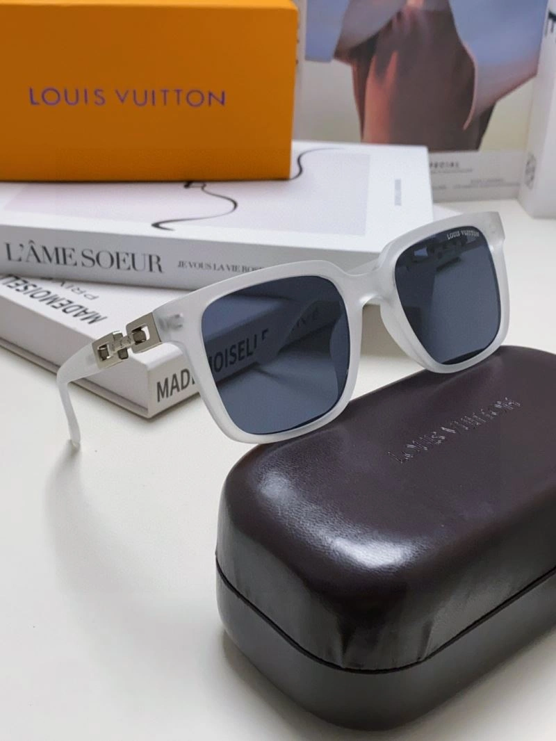 Louis Vuitton Sunglasses Fashionable 280822