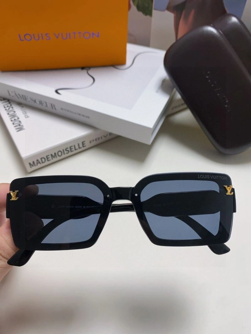 Louis Vuitton Sunglasses Sporty 280842