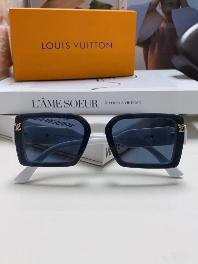 Louis Vuitton Sunglasses Sporty 280842