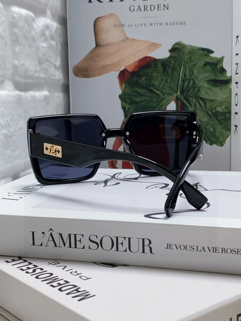 Bright Louis Vuitton Sunglasses 280833