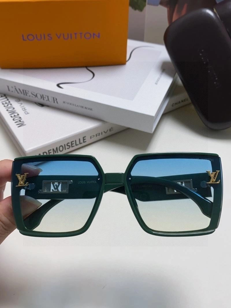 Louis Vuitton Sunglasses Classic 280827