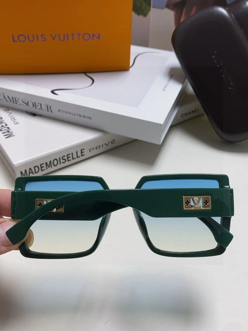 Louis Vuitton Sunglasses Classic 280827