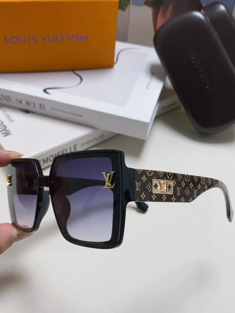 Affordable Louis Vuitton Sunglasses 280821