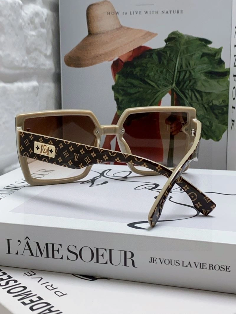 FreshLook Louis Vuitton Sunglasses 280836