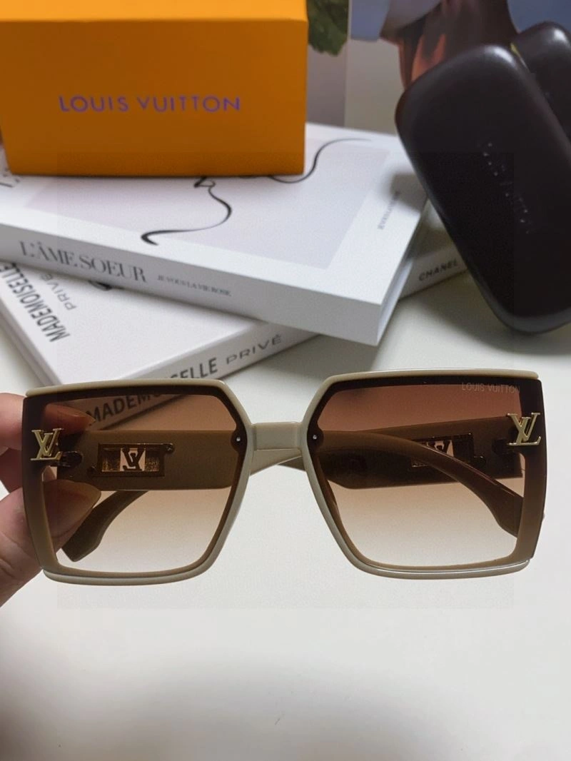 FreshLook Louis Vuitton Sunglasses 280836
