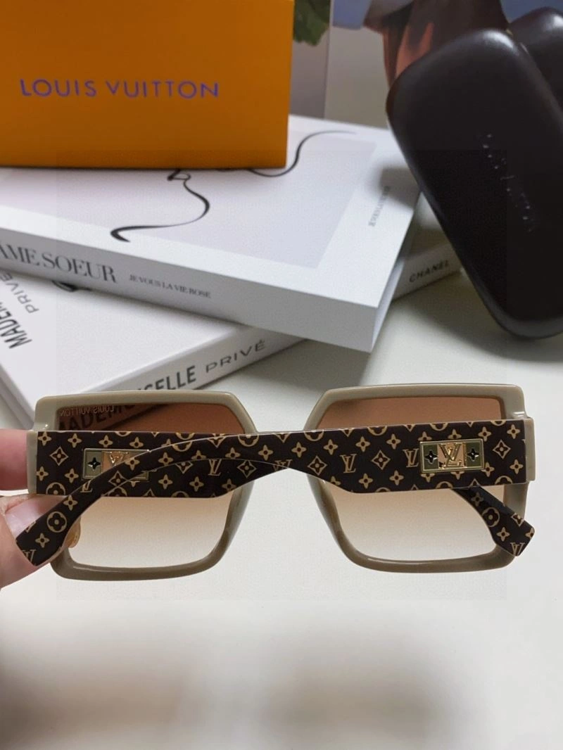 FreshLook Louis Vuitton Sunglasses 280836