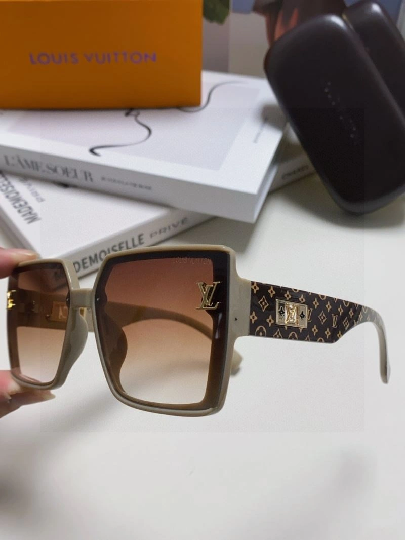 FreshLook Louis Vuitton Sunglasses 280836