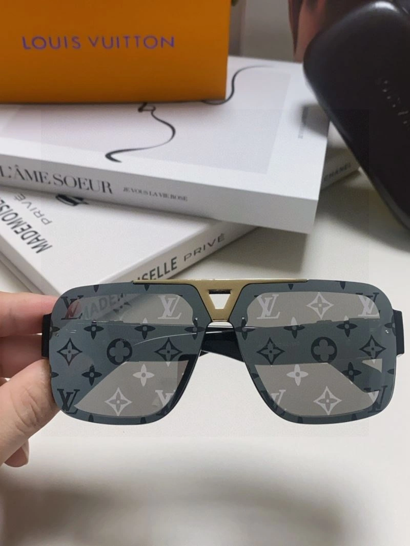 SunProtective Louis Vuitton Sunglasses 280820