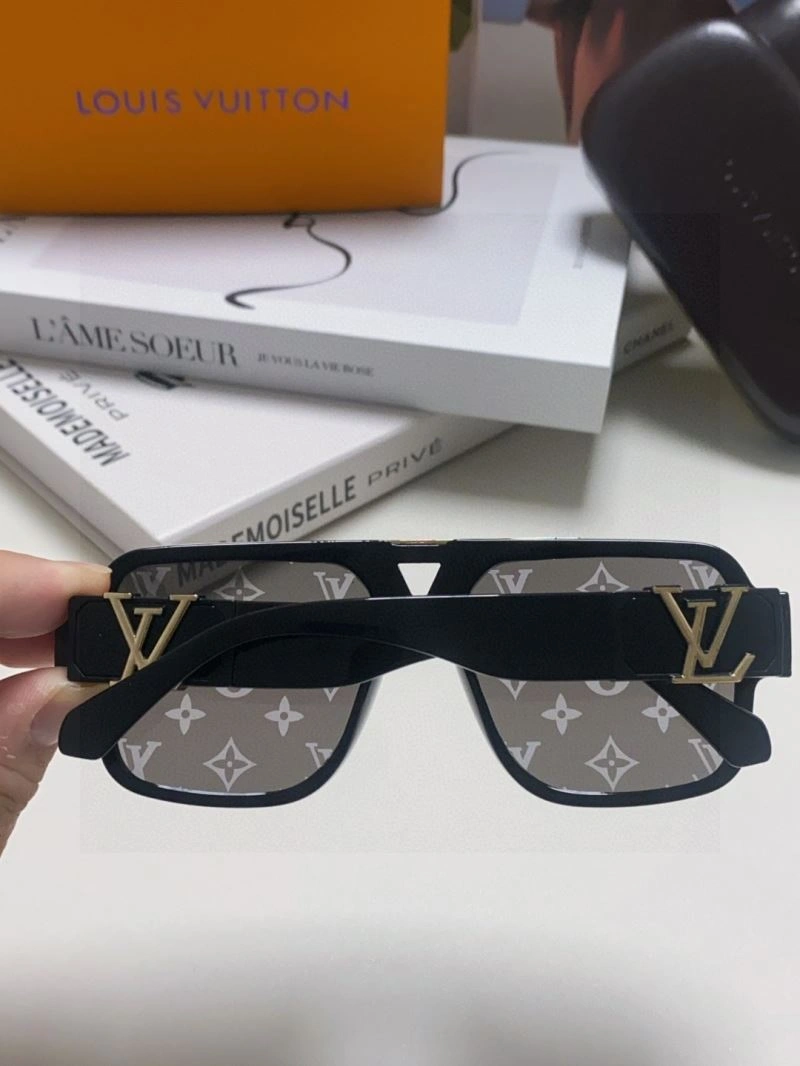 SunProtective Louis Vuitton Sunglasses 280820
