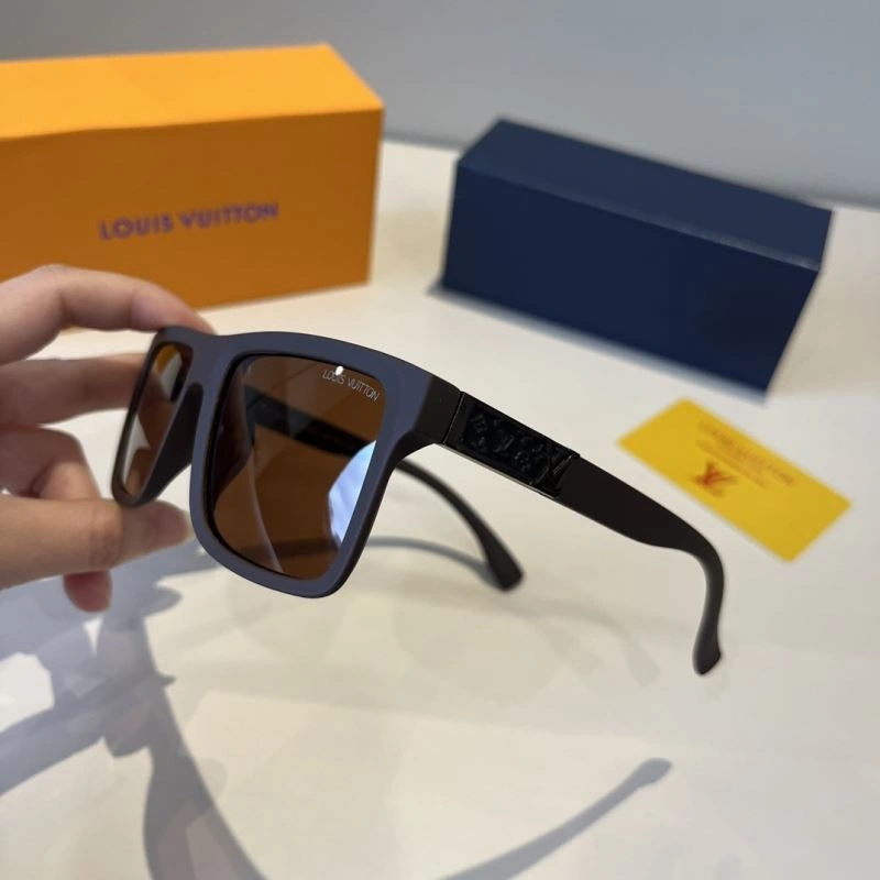 Lightweight Louis Vuitton Sunglasses 280812