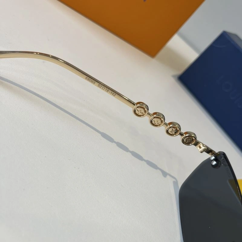SmoothTexture Louis Vuitton Sunglasses 280809