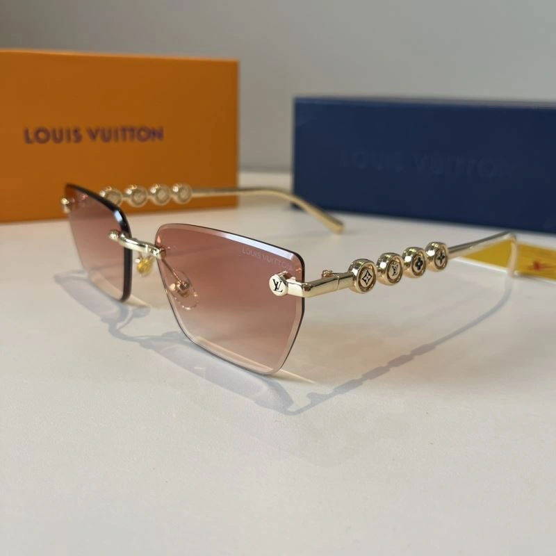 Louis Vuitton Sunglasses Casual 280808
