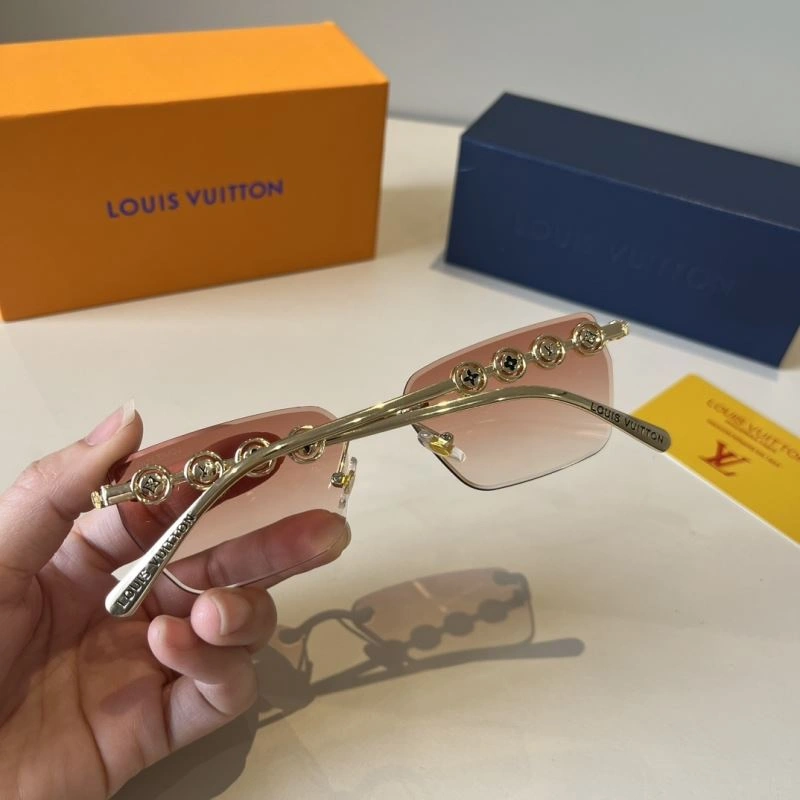Louis Vuitton Sunglasses Casual 280808