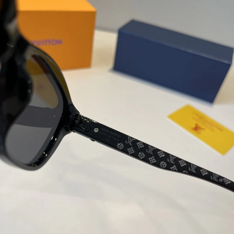 Contemporary Louis Vuitton Sunglasses 280807