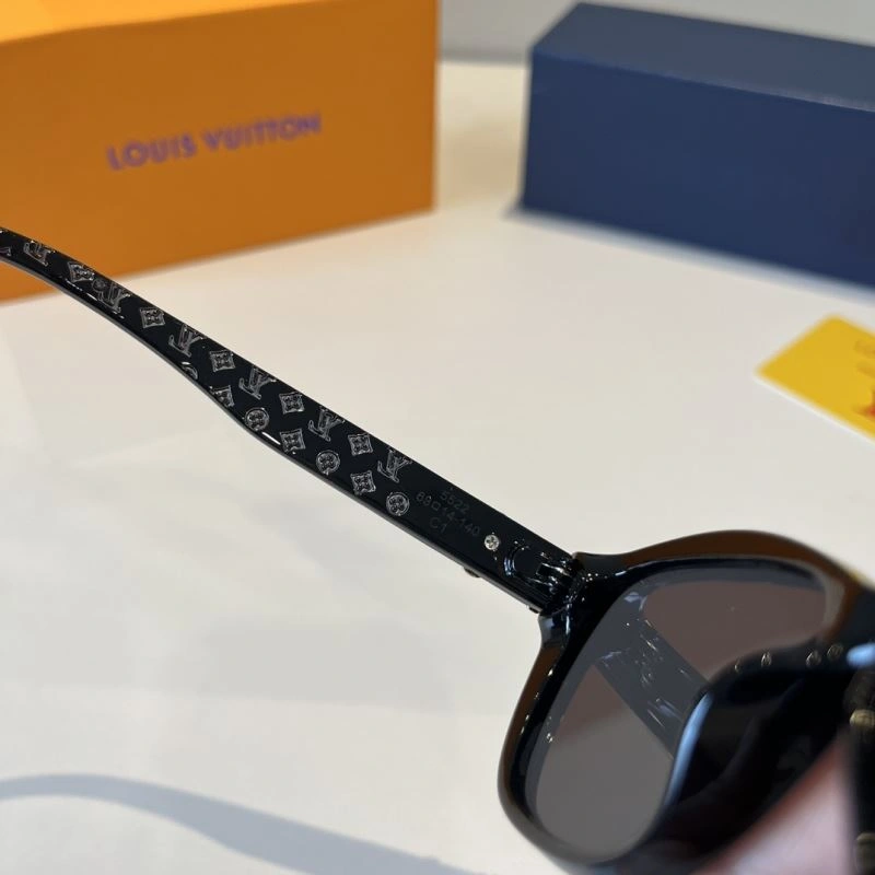 Contemporary Louis Vuitton Sunglasses 280807