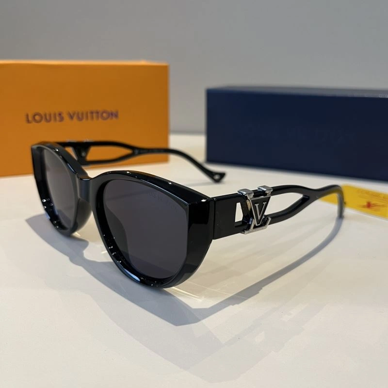 Louis Vuitton Sunglasses Fashionable 280806