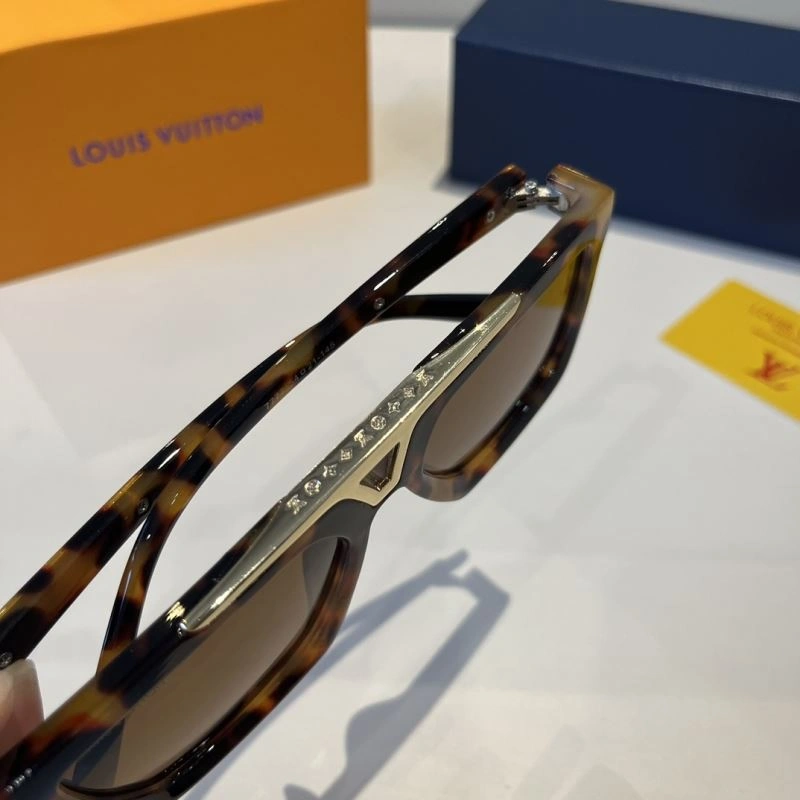 Louis Vuitton Sunglasses Premium 280804