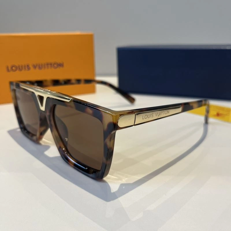 Louis Vuitton Sunglasses Premium 280804