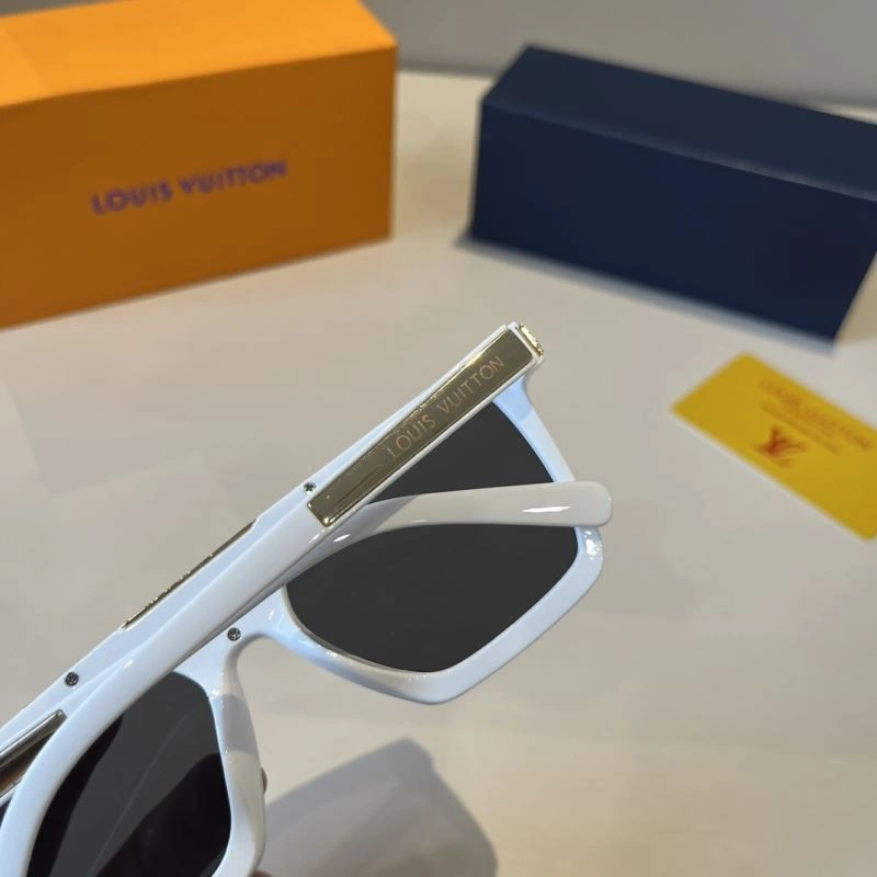 Louis Vuitton Sunglasses StreetReady 280802