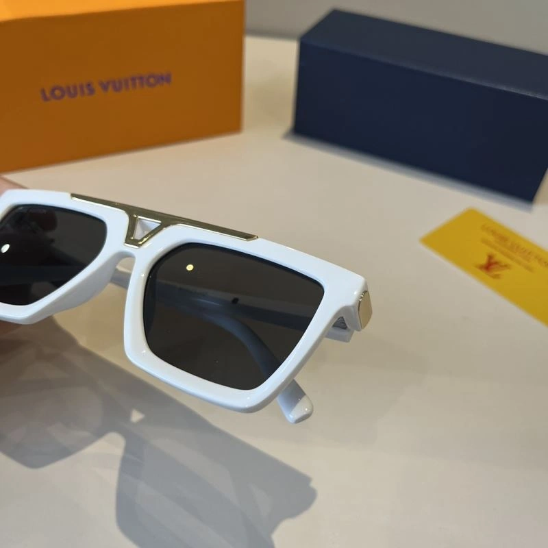 Louis Vuitton Sunglasses StreetReady 280802