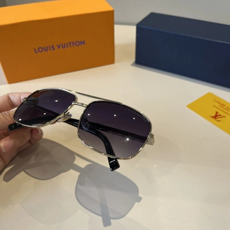Packable Louis Vuitton Sunglasses 280778