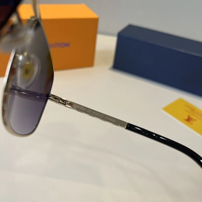 Packable Louis Vuitton Sunglasses 280778