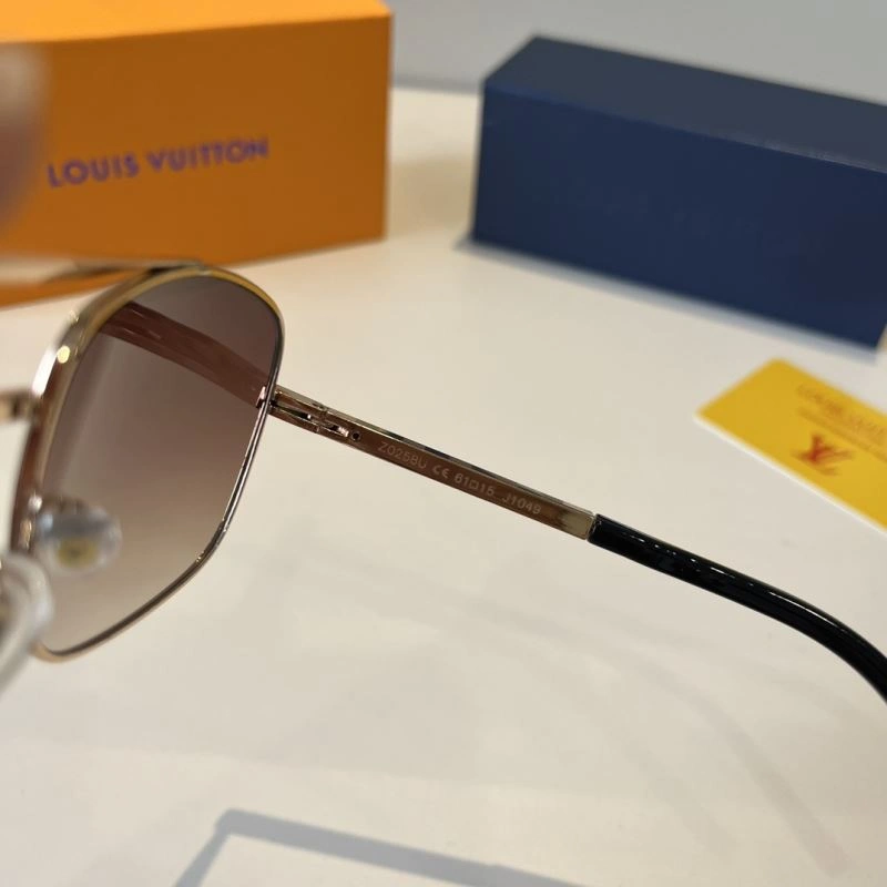Louis Vuitton Sunglasses Bold 280773