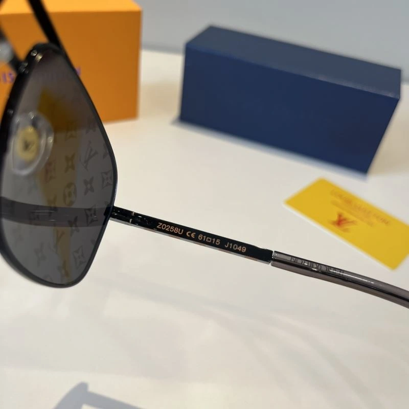 Louis Vuitton Sunglasses EyeCatching 280772