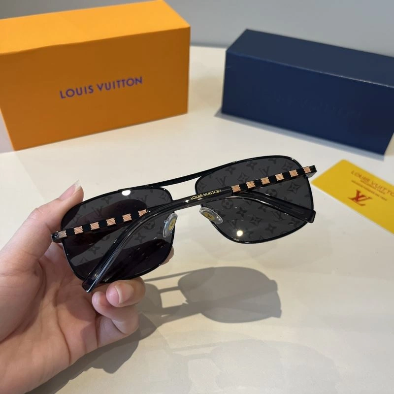 Louis Vuitton Sunglasses EyeCatching 280772