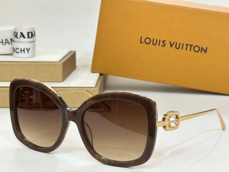 Louis Vuitton Sunglasses ZipUp 281223