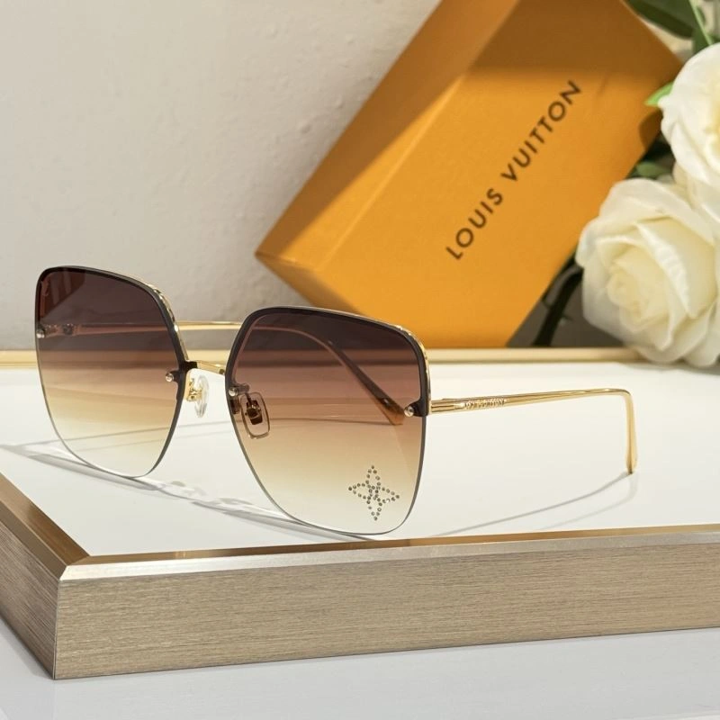 Louis Vuitton Sunglasses Practical 281220