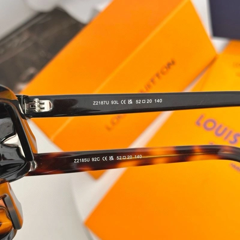Vibrant Louis Vuitton Sunglasses 281215