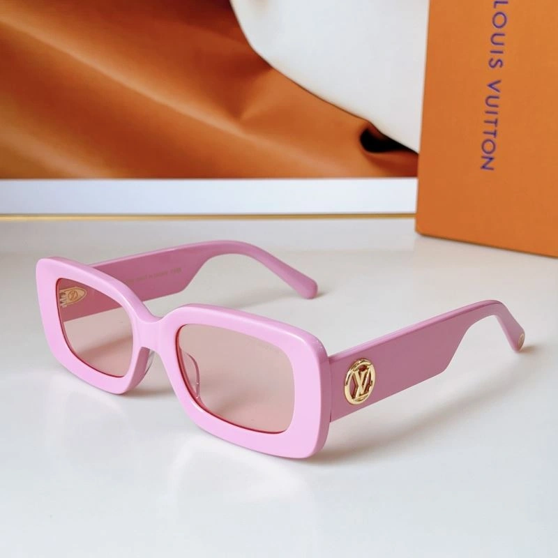 Effortless Louis Vuitton Sunglasses 281188