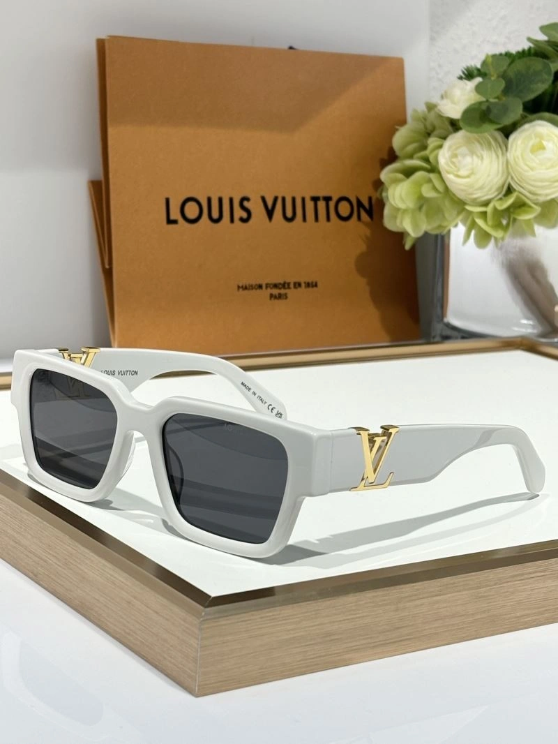 Louis Vuitton Sunglasses Sophisticated 281203