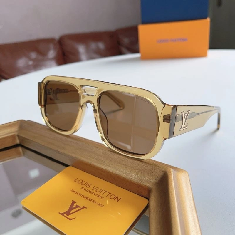 Louis Vuitton Sunglasses Versatile 281204