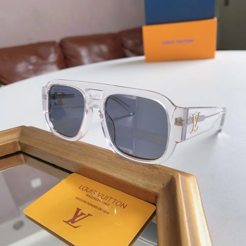 Louis Vuitton Sunglasses Versatile 281204