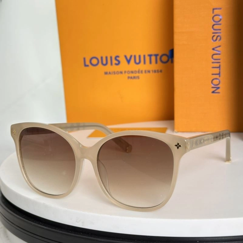 Packable Louis Vuitton Sunglasses 281177