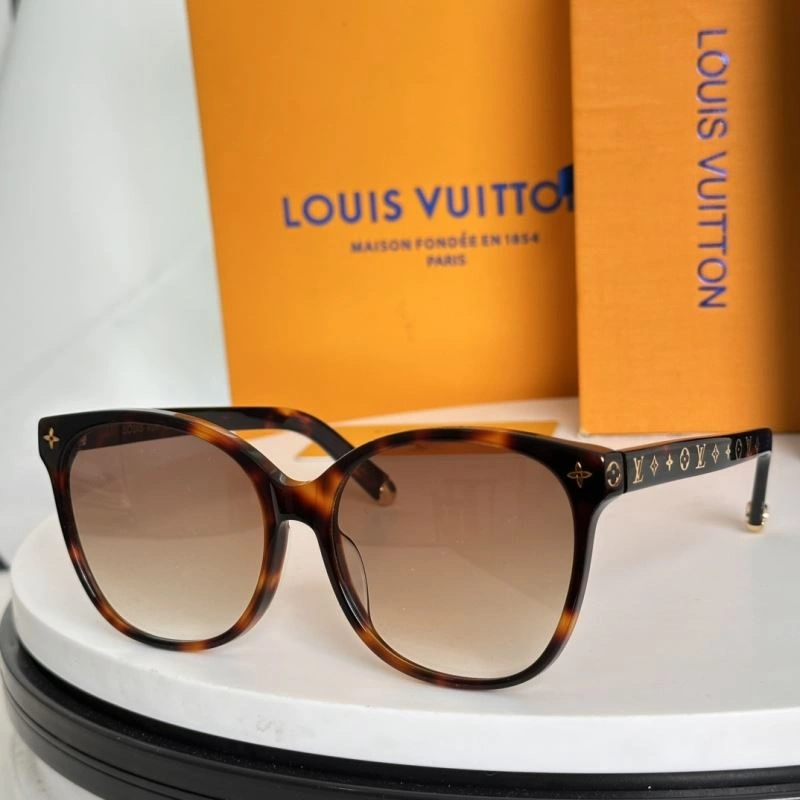 Packable Louis Vuitton Sunglasses 281177