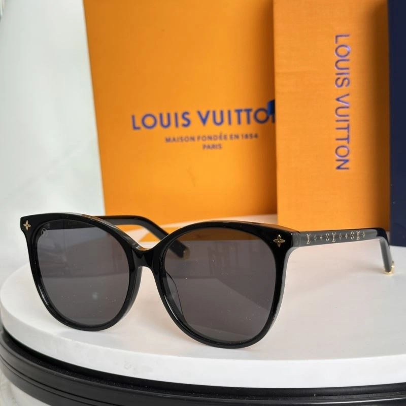 Packable Louis Vuitton Sunglasses 281177