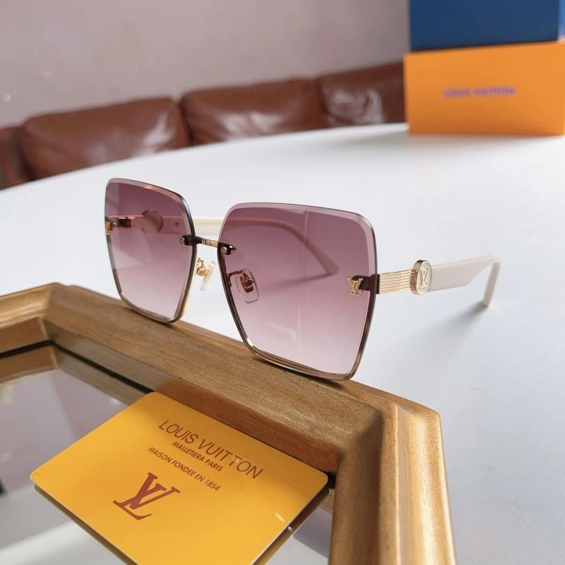 Stylish Louis Vuitton Sunglasses 281174